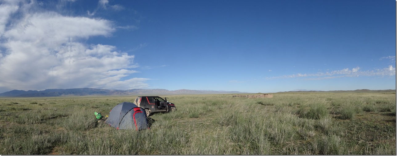 Camp Khovd-Camp Altai002